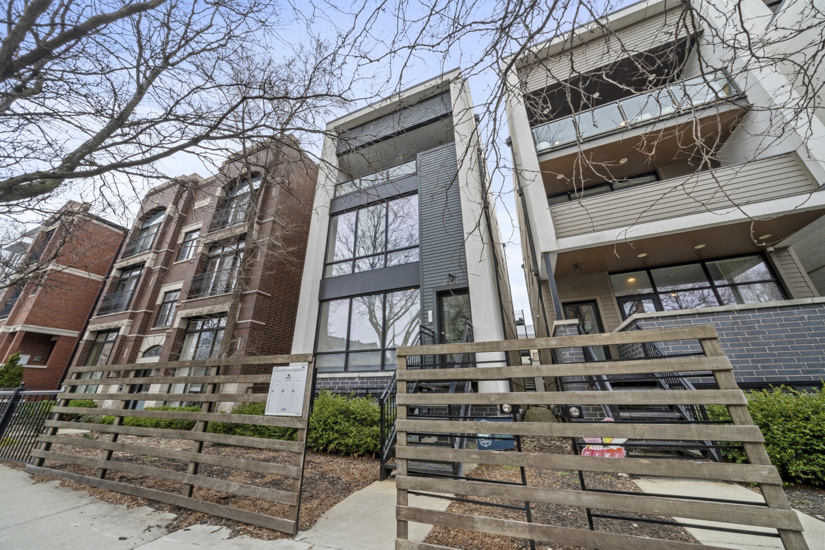 1904 W Armitage Avenue Unit: 2