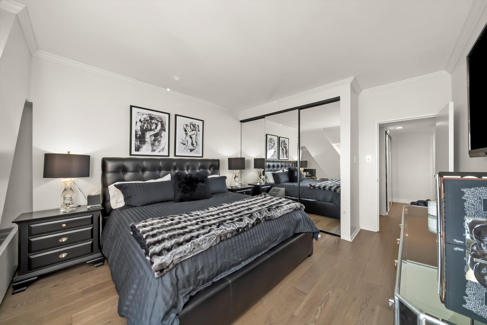 175 E Delaware Place Unit: 7107