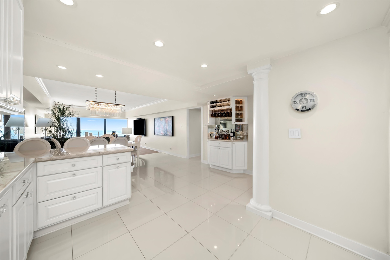 175 E Delaware Place Unit: 7107