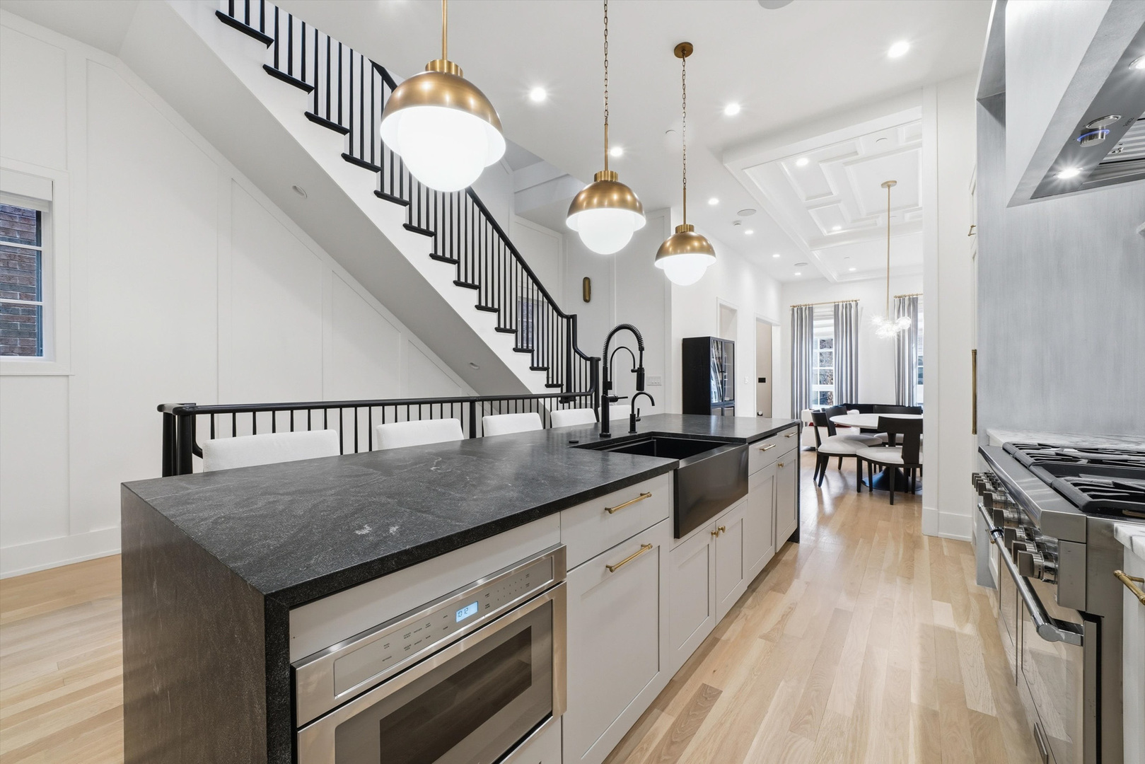 2674 N Burling Street