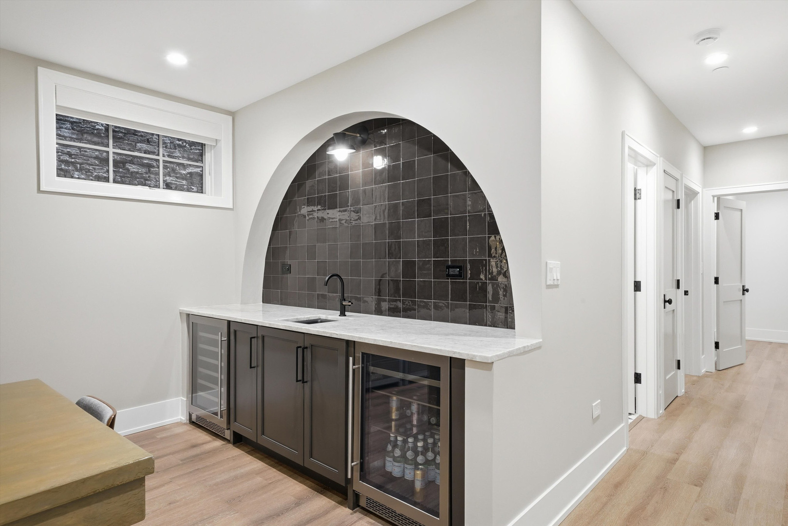 2674 N Burling Street