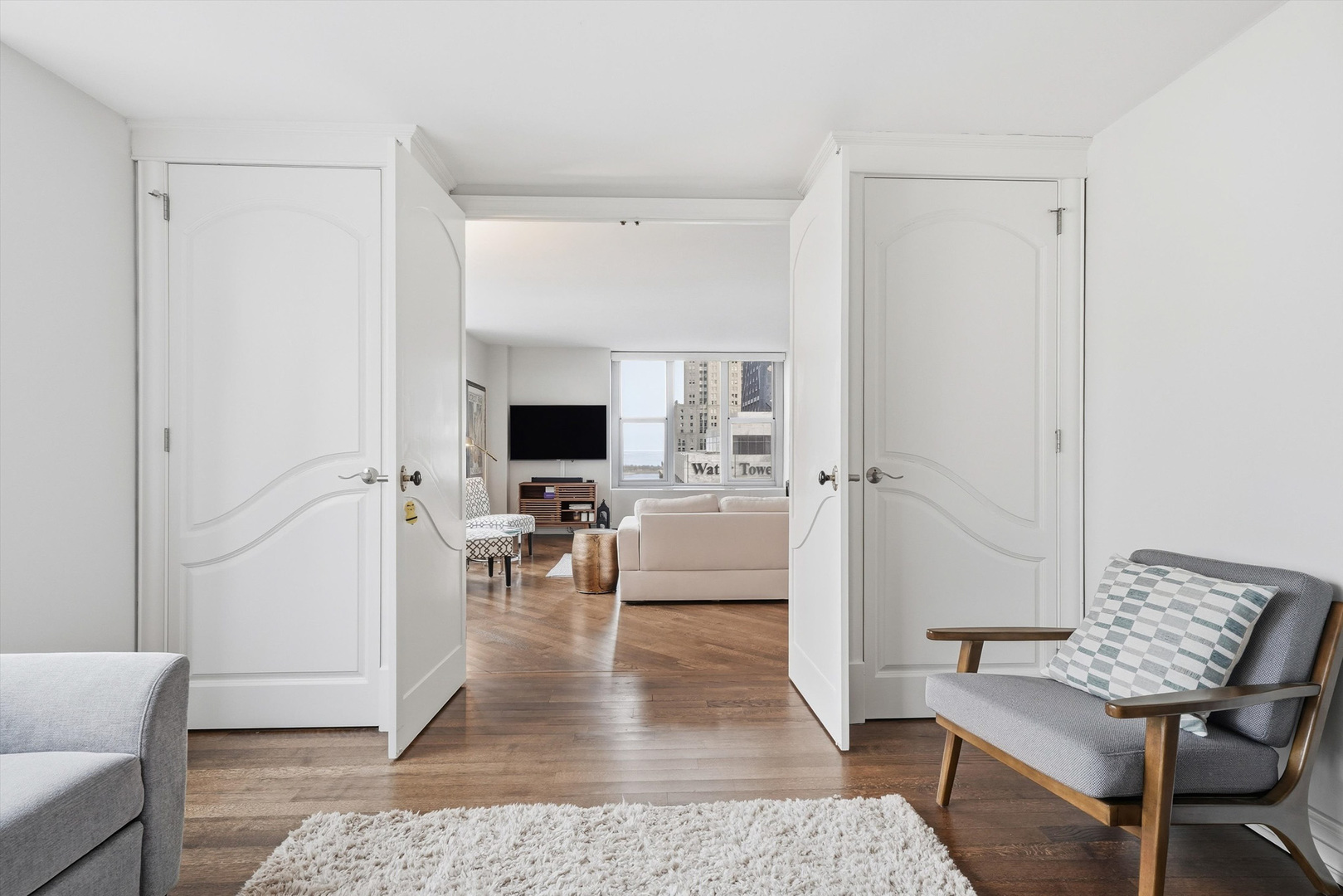 777 N Michigan Avenue Unit: 2101