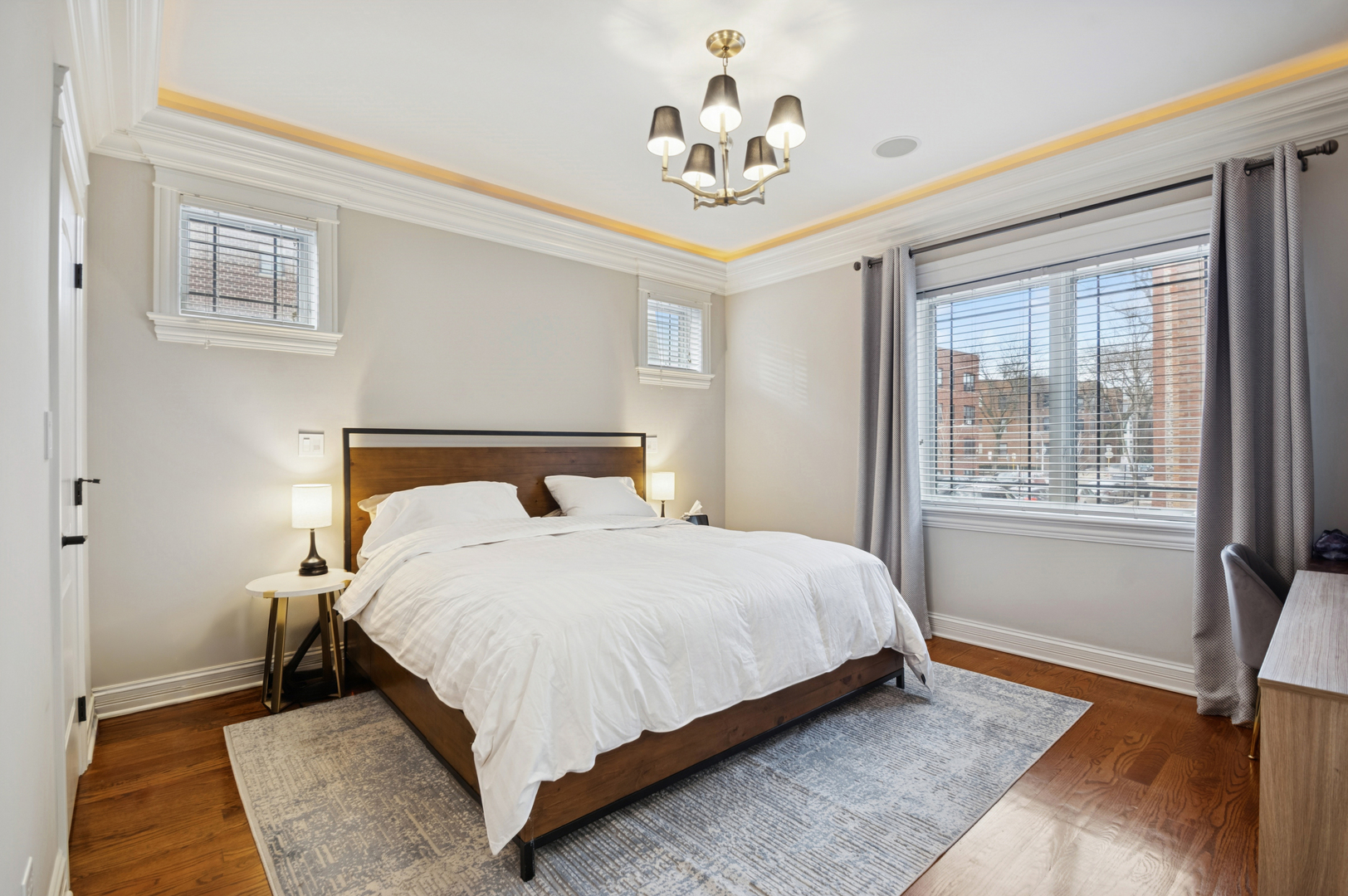 858 W Diversey Parkway Unit: 1W