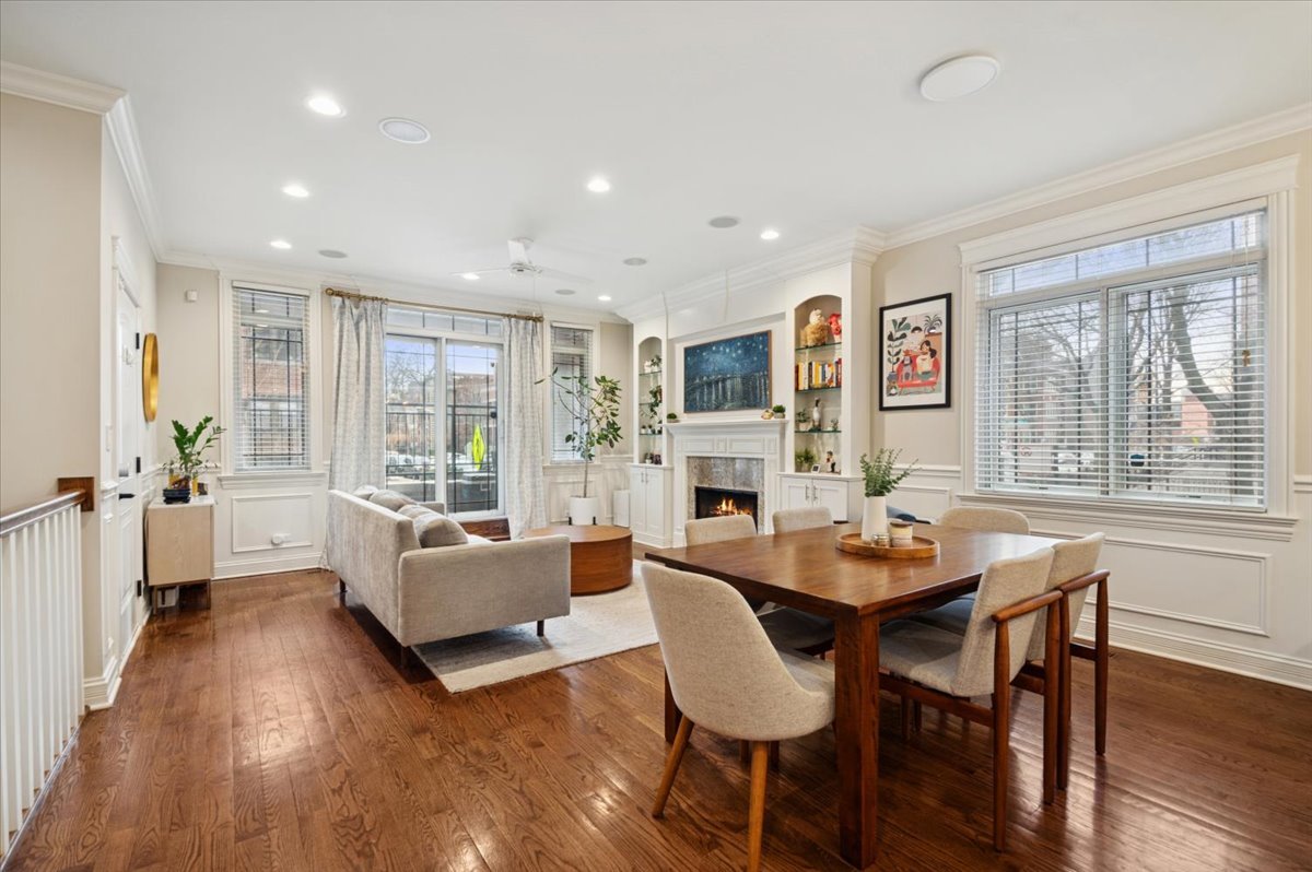 858 W Diversey Parkway Unit: 1W