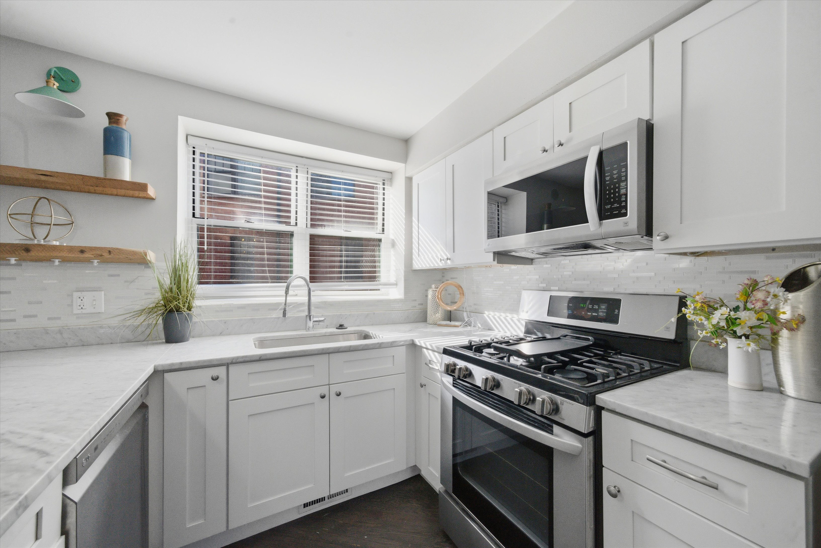 2208 W DIVERSEY Avenue Unit: S