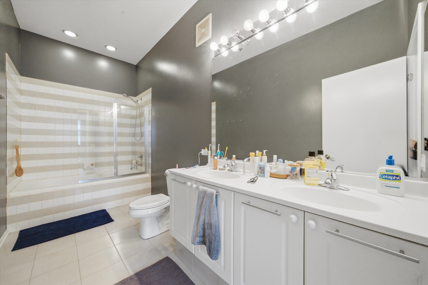 130 S CANAL Street Unit: 724