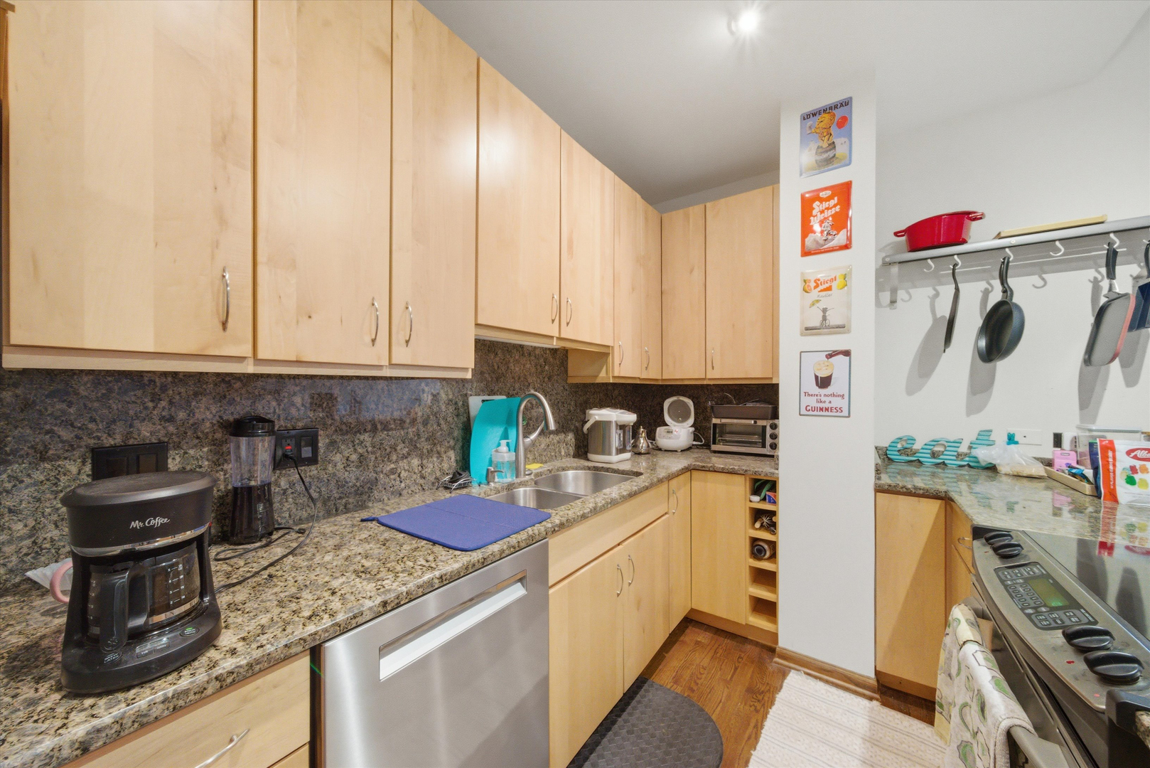 130 S CANAL Street Unit: 724