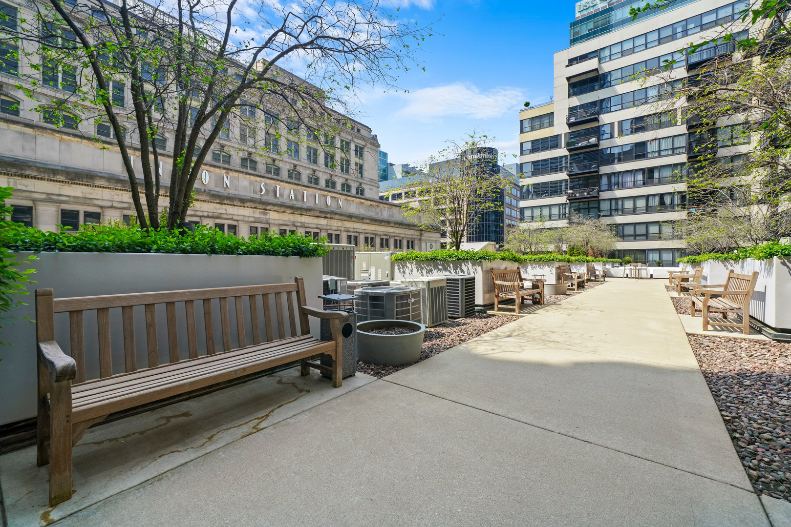 130 S CANAL Street Unit: 724