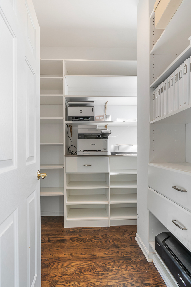 1002 W ALTGELD Street Unit: 1002