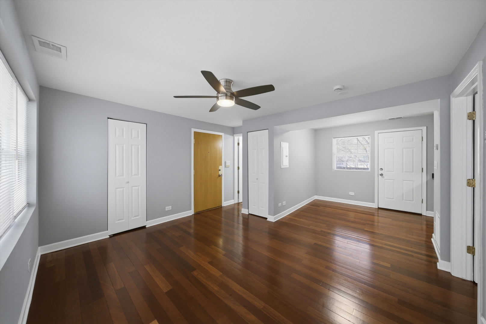 1937 W Pratt Boulevard Unit: 2N