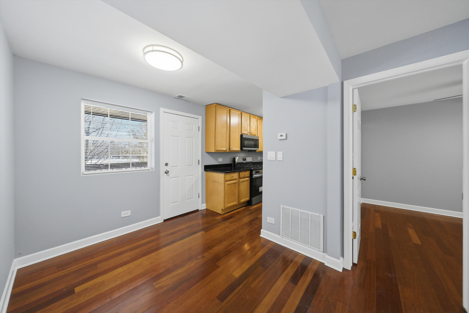 1937 W Pratt Boulevard Unit: 2N