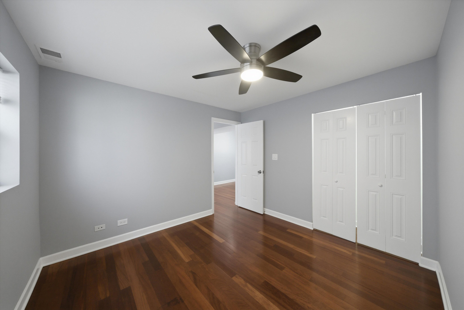 1937 W Pratt Boulevard Unit: 2N