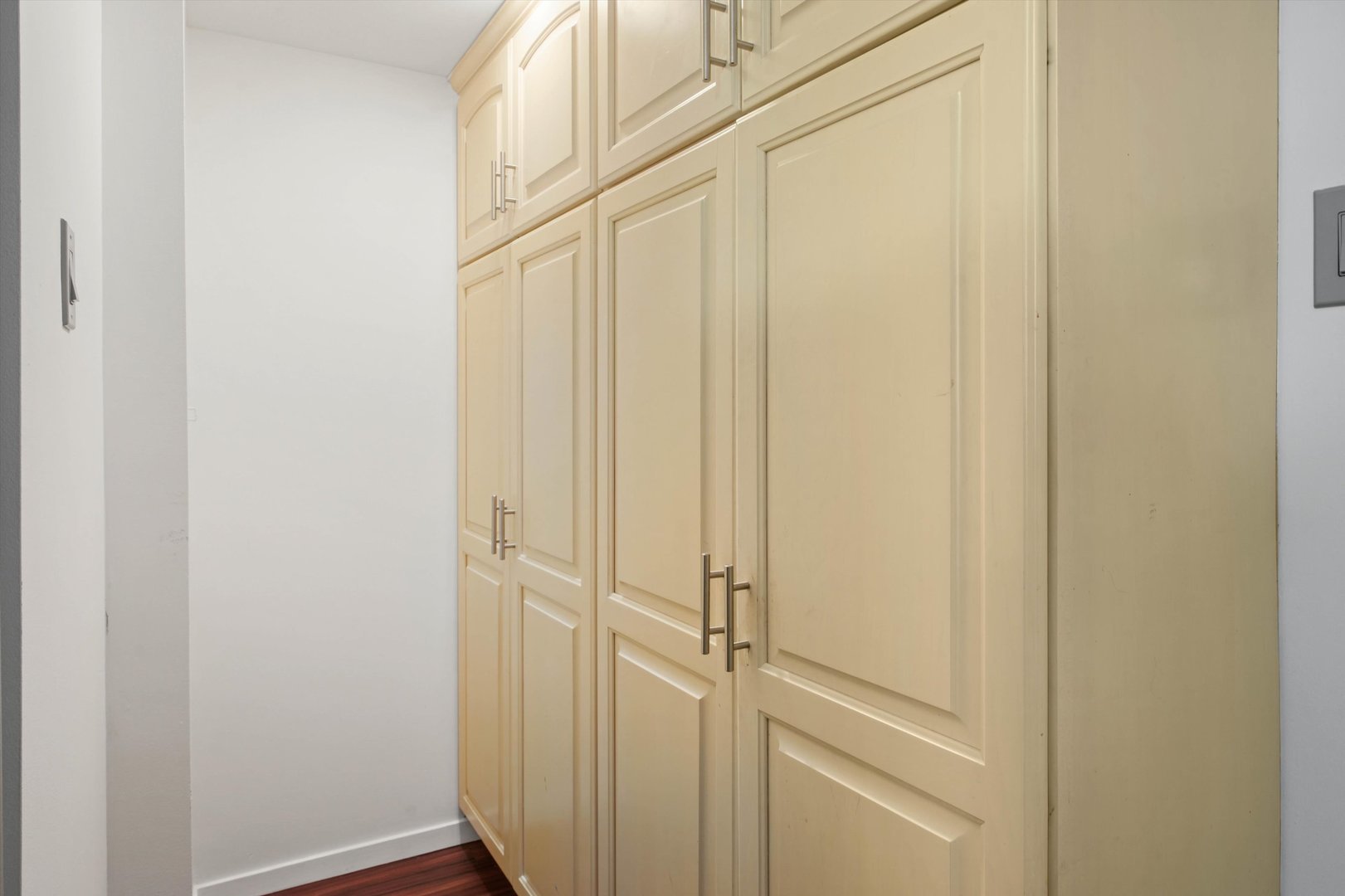 175 E Delaware Place Unit: 5712