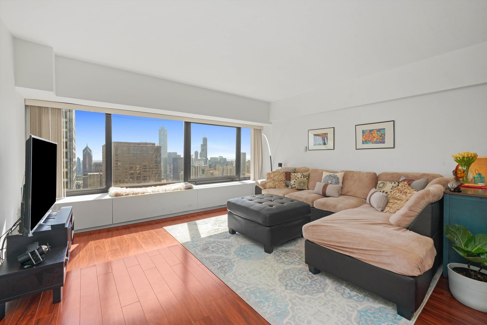 175 E Delaware Place Unit: 5712