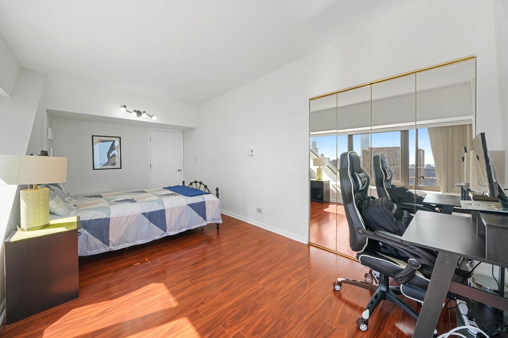 175 E Delaware Place Unit: 5712