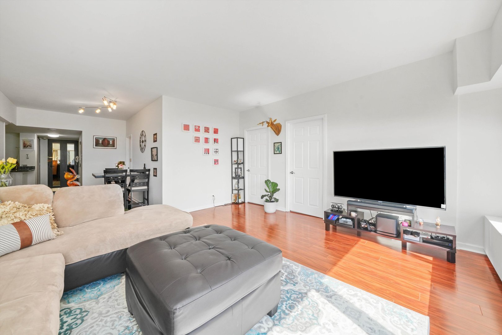 175 E Delaware Place Unit: 5712