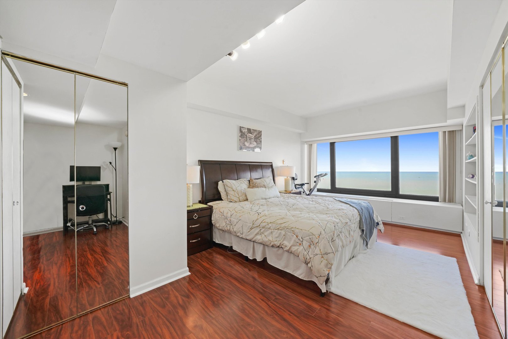 175 E Delaware Place Unit: 5712