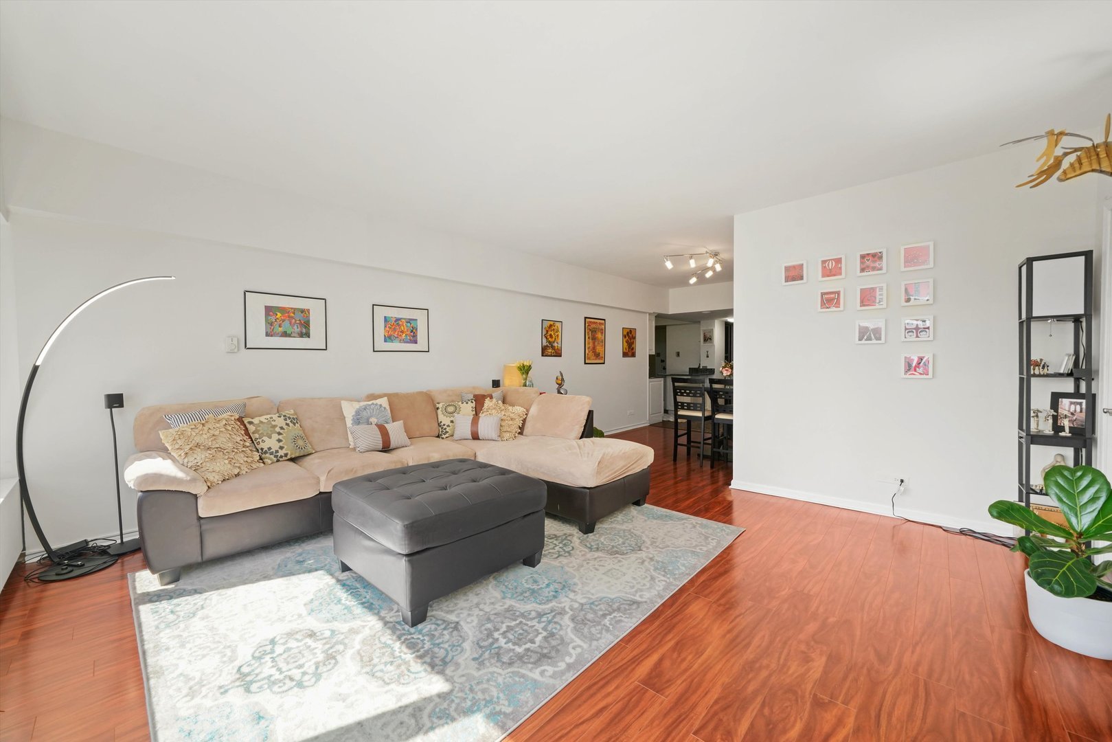 175 E Delaware Place Unit: 5712