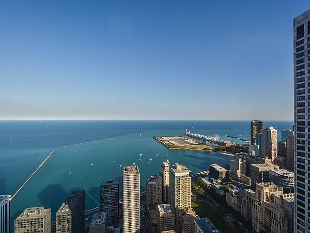 175 E Delaware Place Unit: 5712