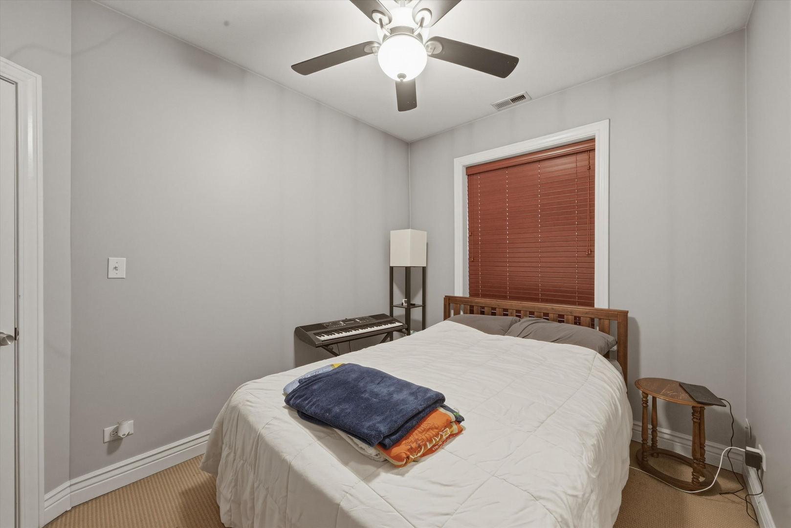 558 W Deming Place Unit: 2