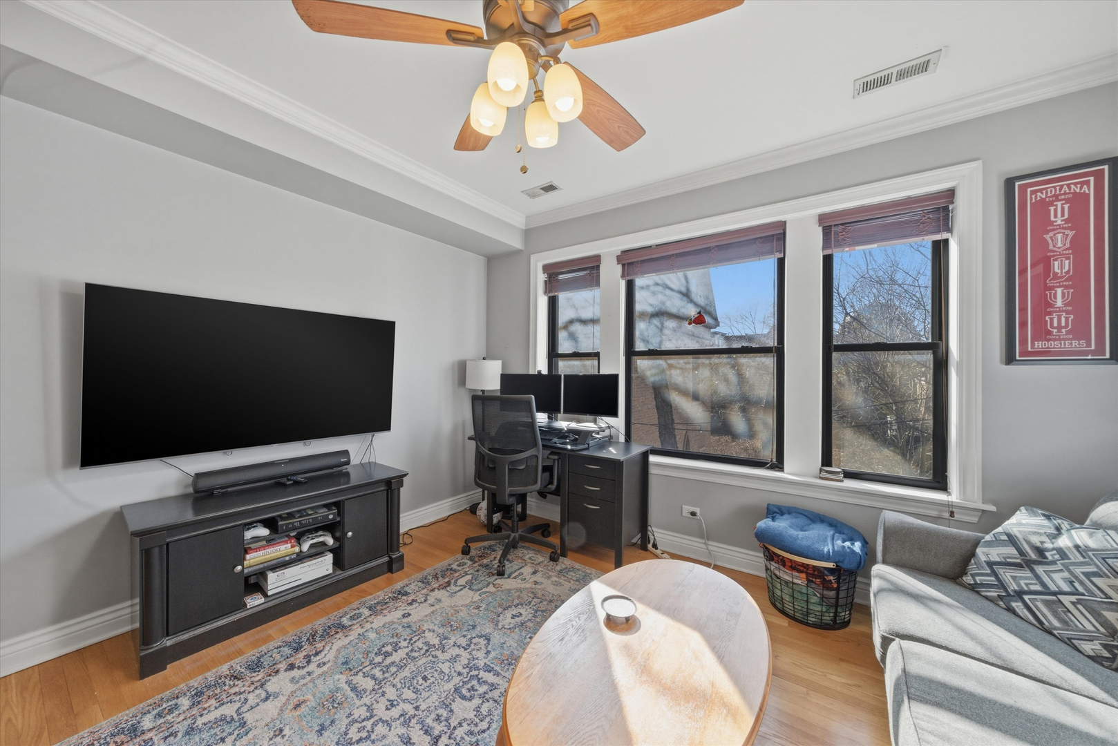 558 W Deming Place Unit: 2