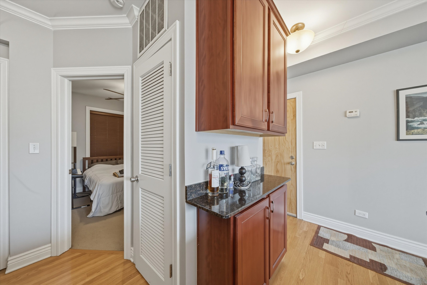 558 W Deming Place Unit: 2