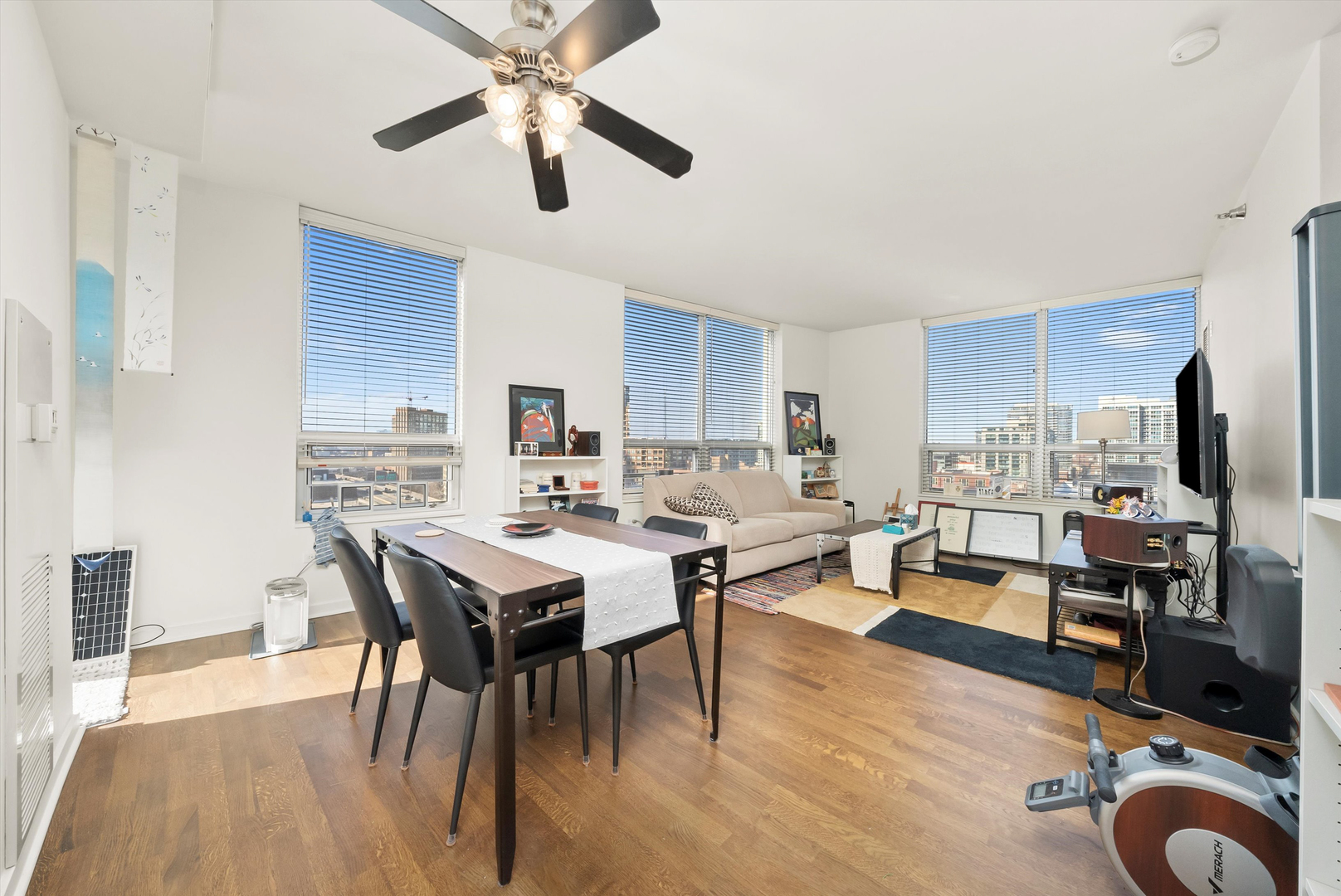 330 W Grand Avenue Unit: 1204