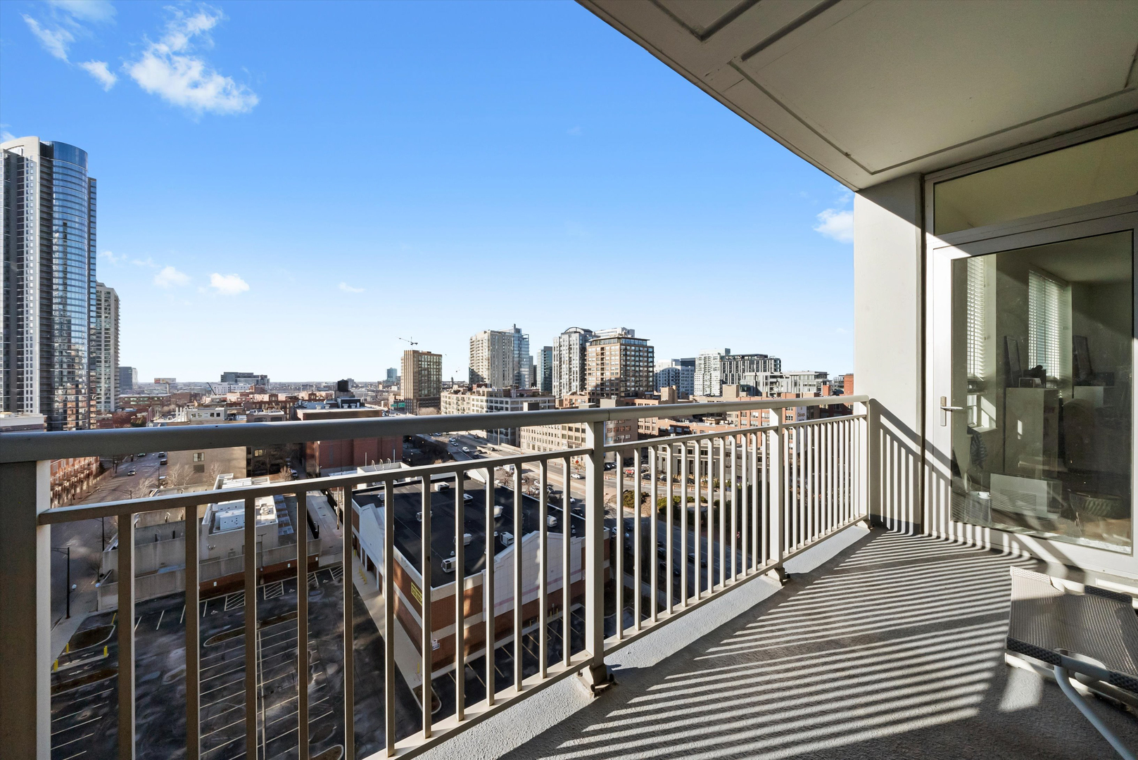 330 W Grand Avenue Unit: 1204