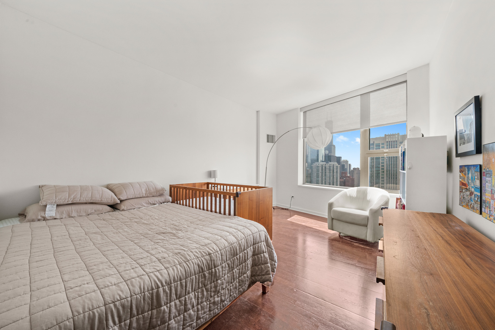 501 N Clinton Street Unit: 3203