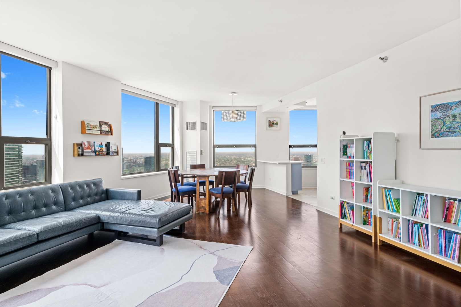 501 N Clinton Street Unit: 3203