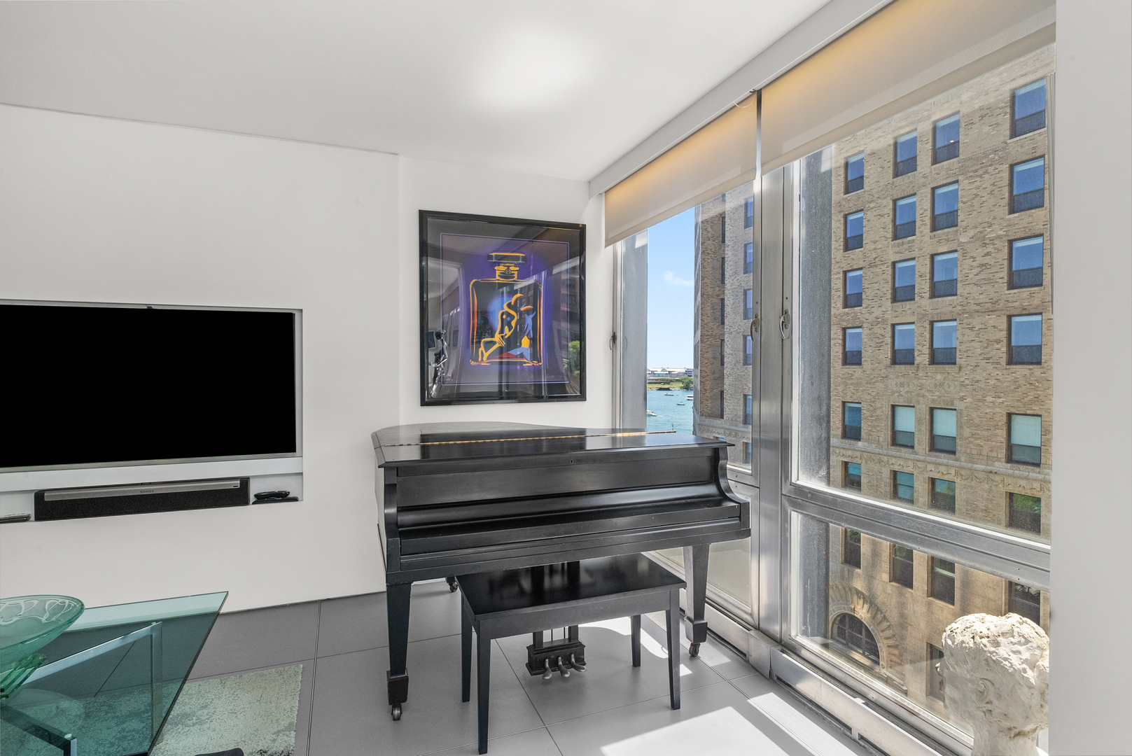 860 N LAKE SHORE Drive Unit: 8L