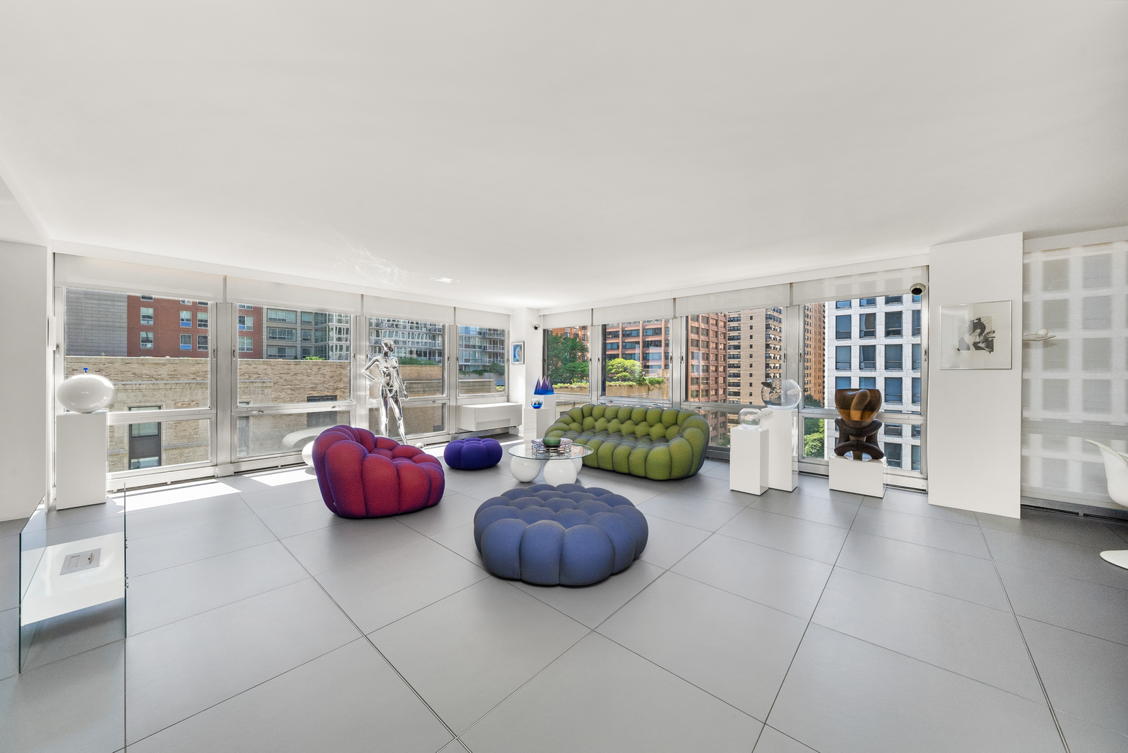 860 N LAKE SHORE Drive Unit: 8L