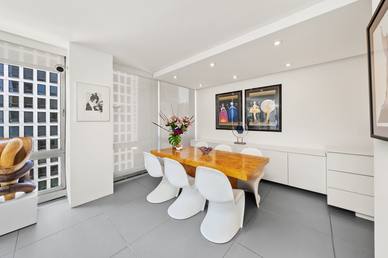 860 N LAKE SHORE Drive Unit: 8L