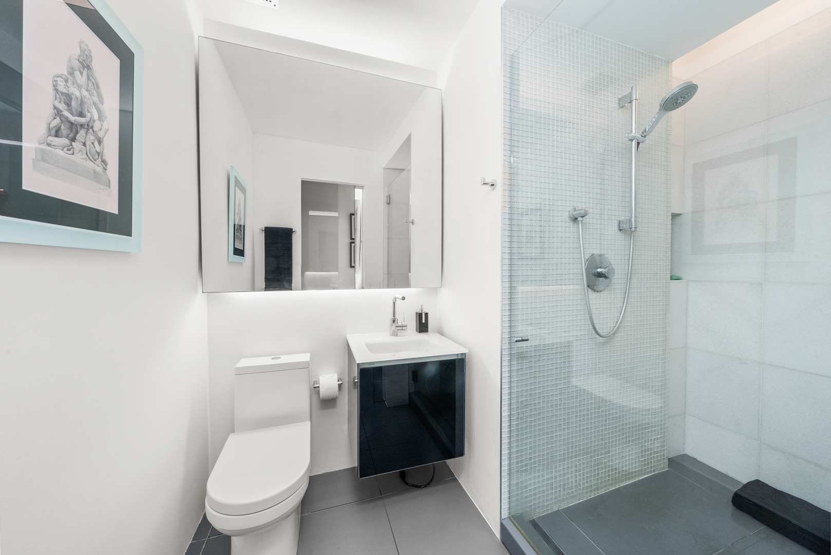 860 N LAKE SHORE Drive Unit: 8L