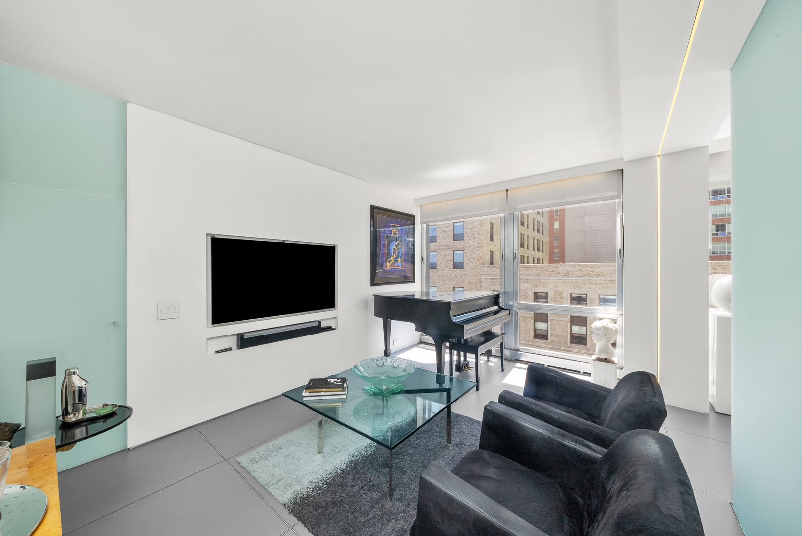 860 N LAKE SHORE Drive Unit: 8L