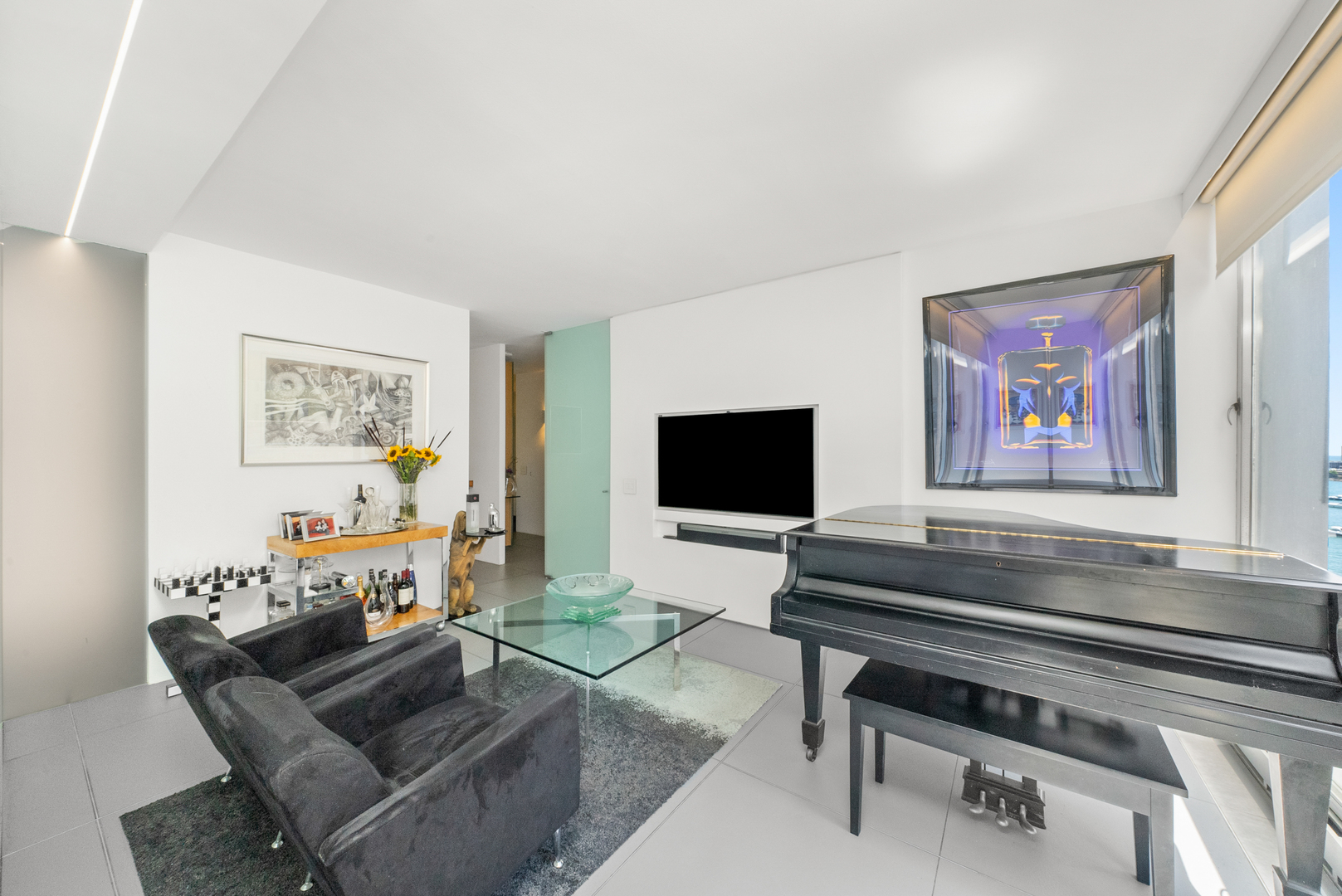 860 N LAKE SHORE Drive Unit: 8L