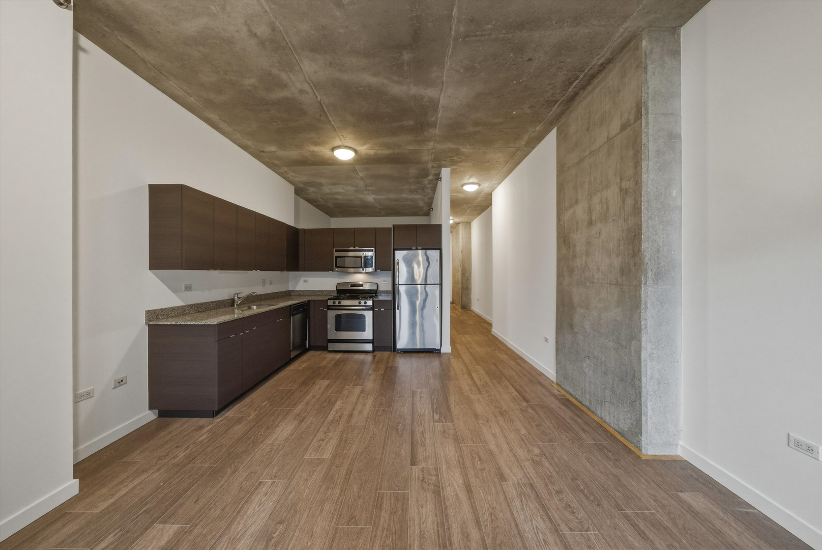 235 W VAN BUREN Street Unit: 3021