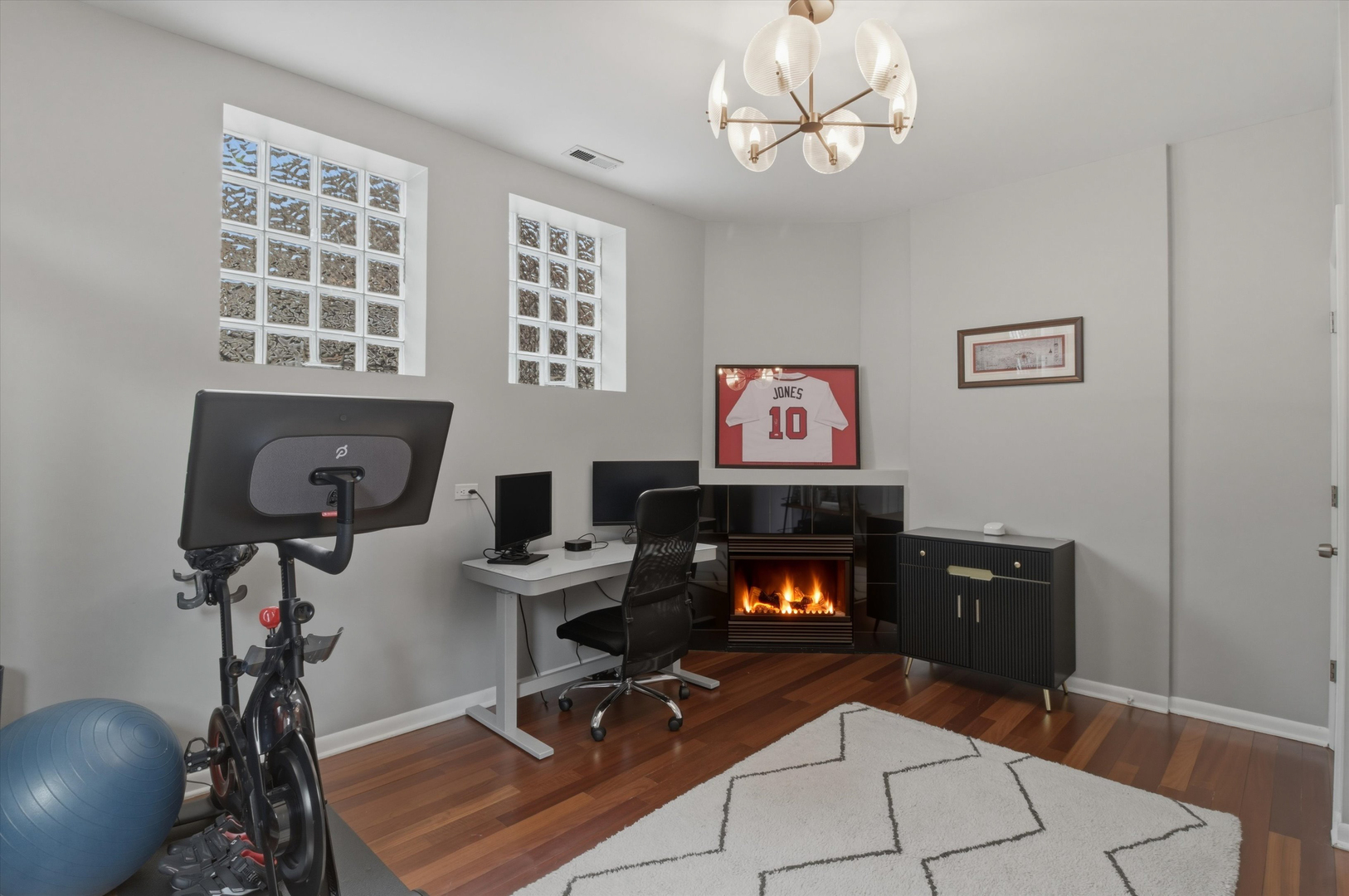 901 N Honore Street Unit: 2