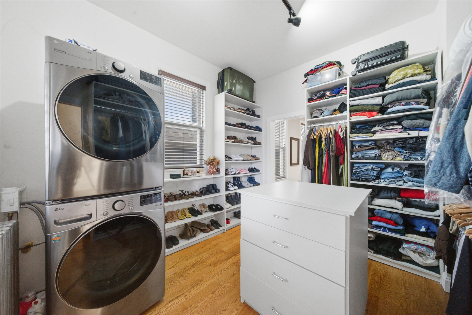 2509 W Haddon Avenue