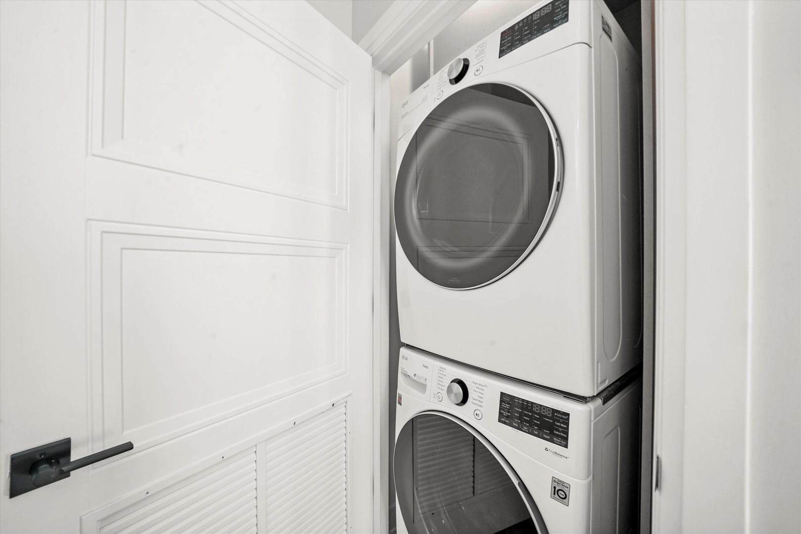 4232 W Belmont Avenue Unit: 3