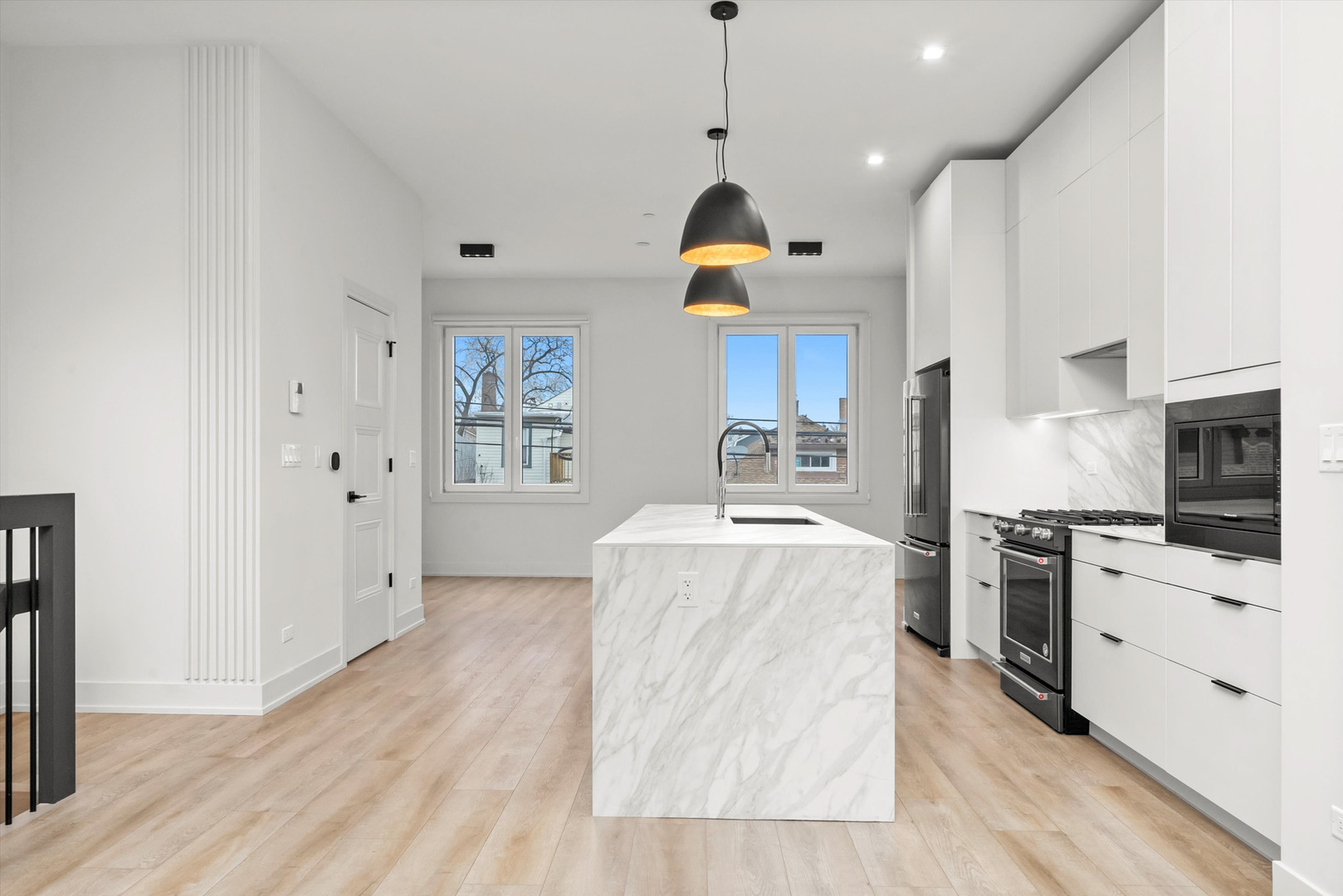 4210 W BELMONT Avenue Unit: 1