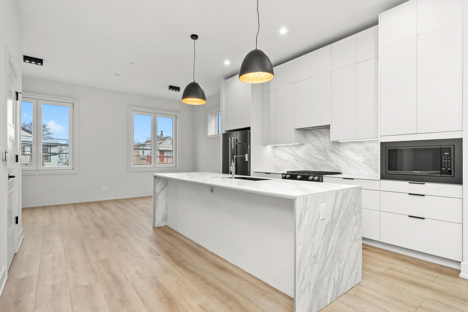 4210 W BELMONT Avenue Unit: 1