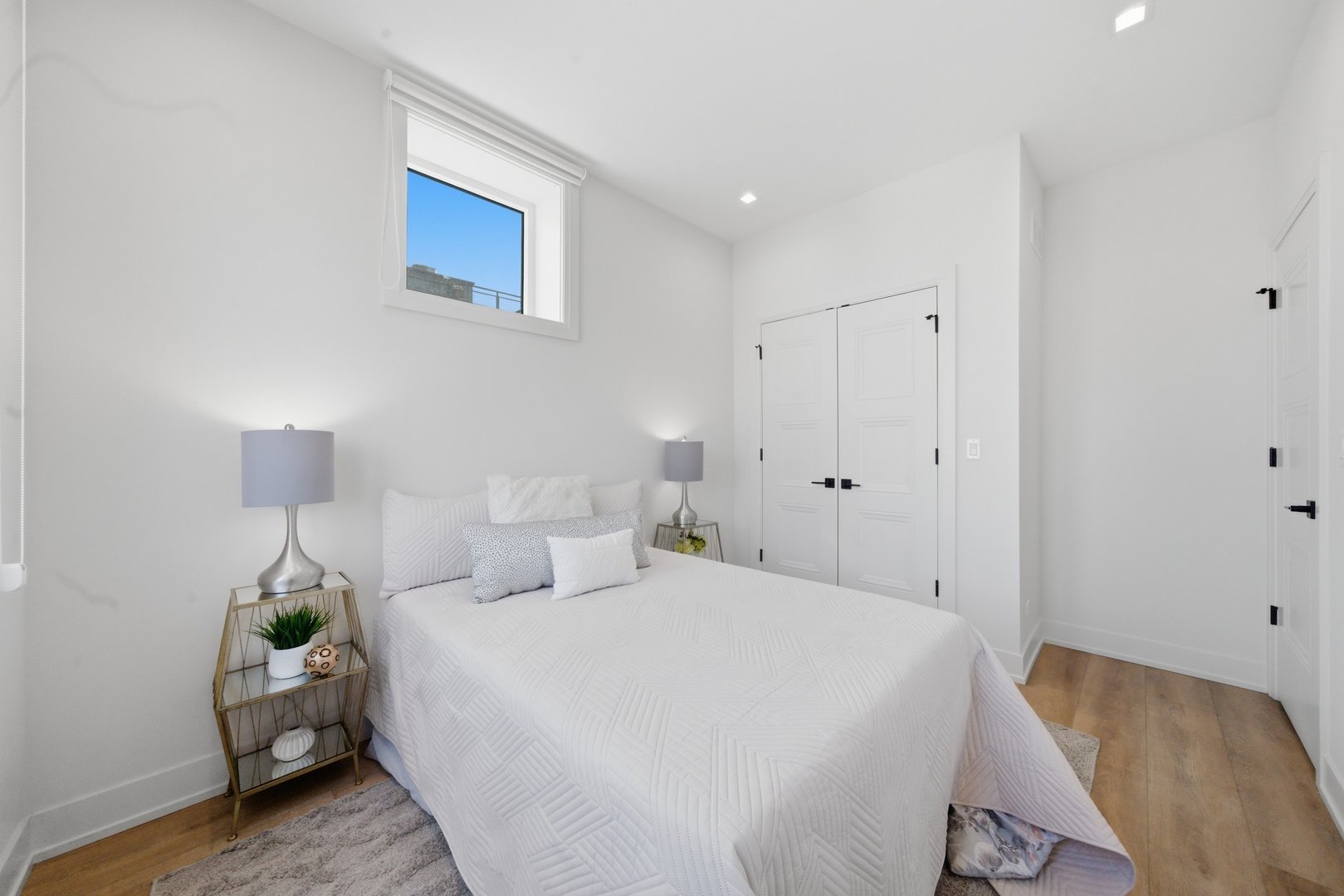 4210 W BELMONT Avenue Unit: 1