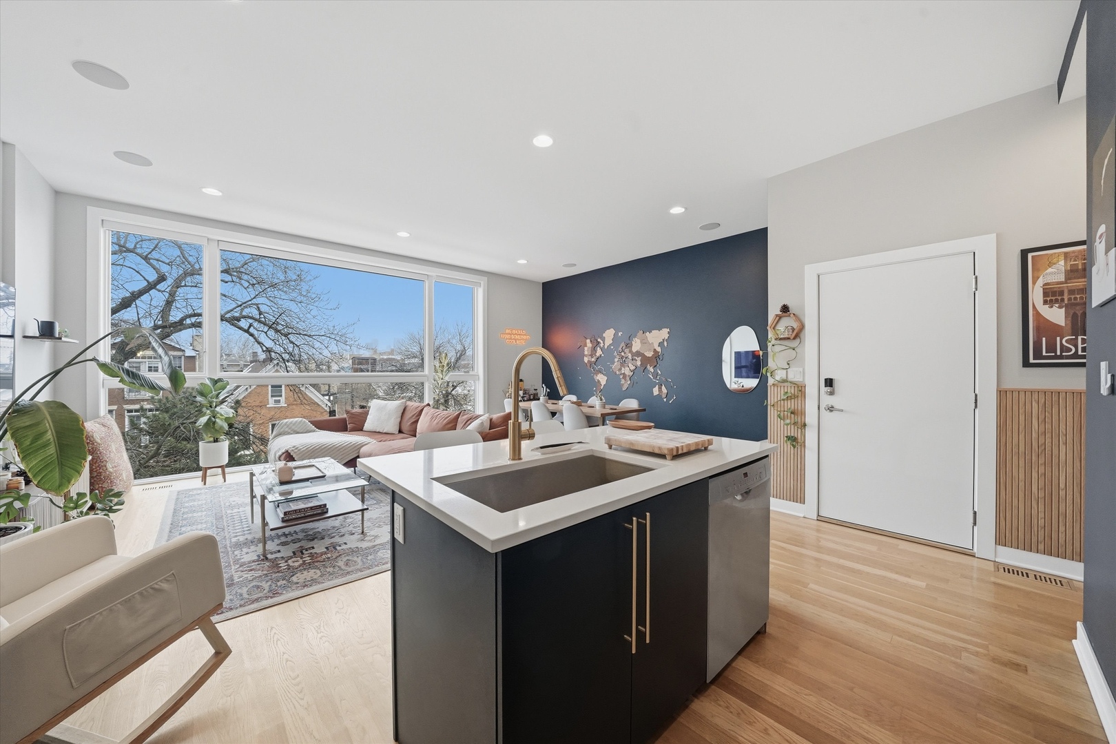 816 N WOOD Street Unit: 3N