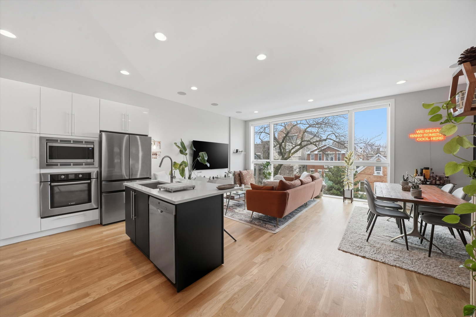 816 N WOOD Street Unit: 3N