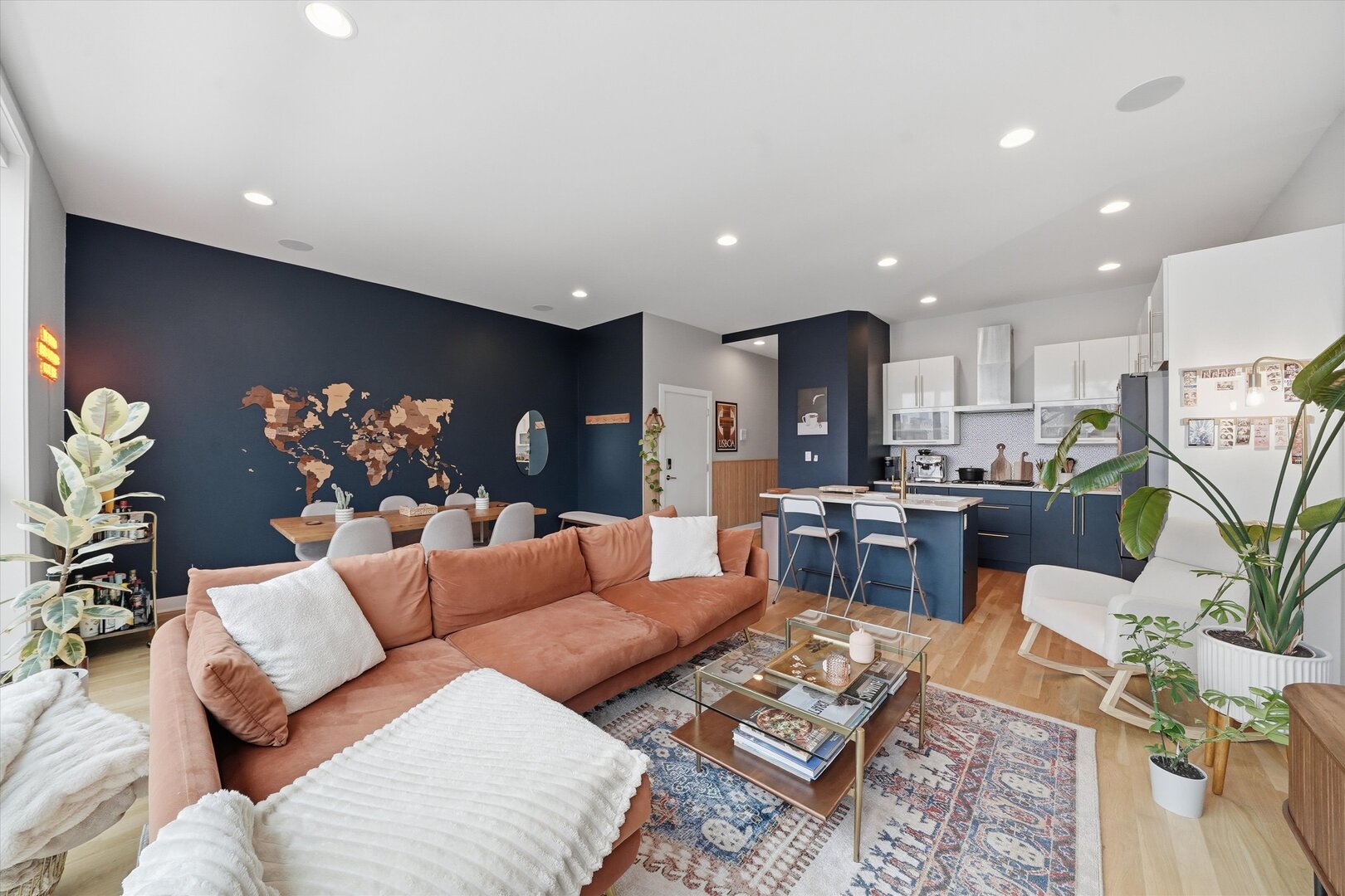 816 N WOOD Street Unit: 3N