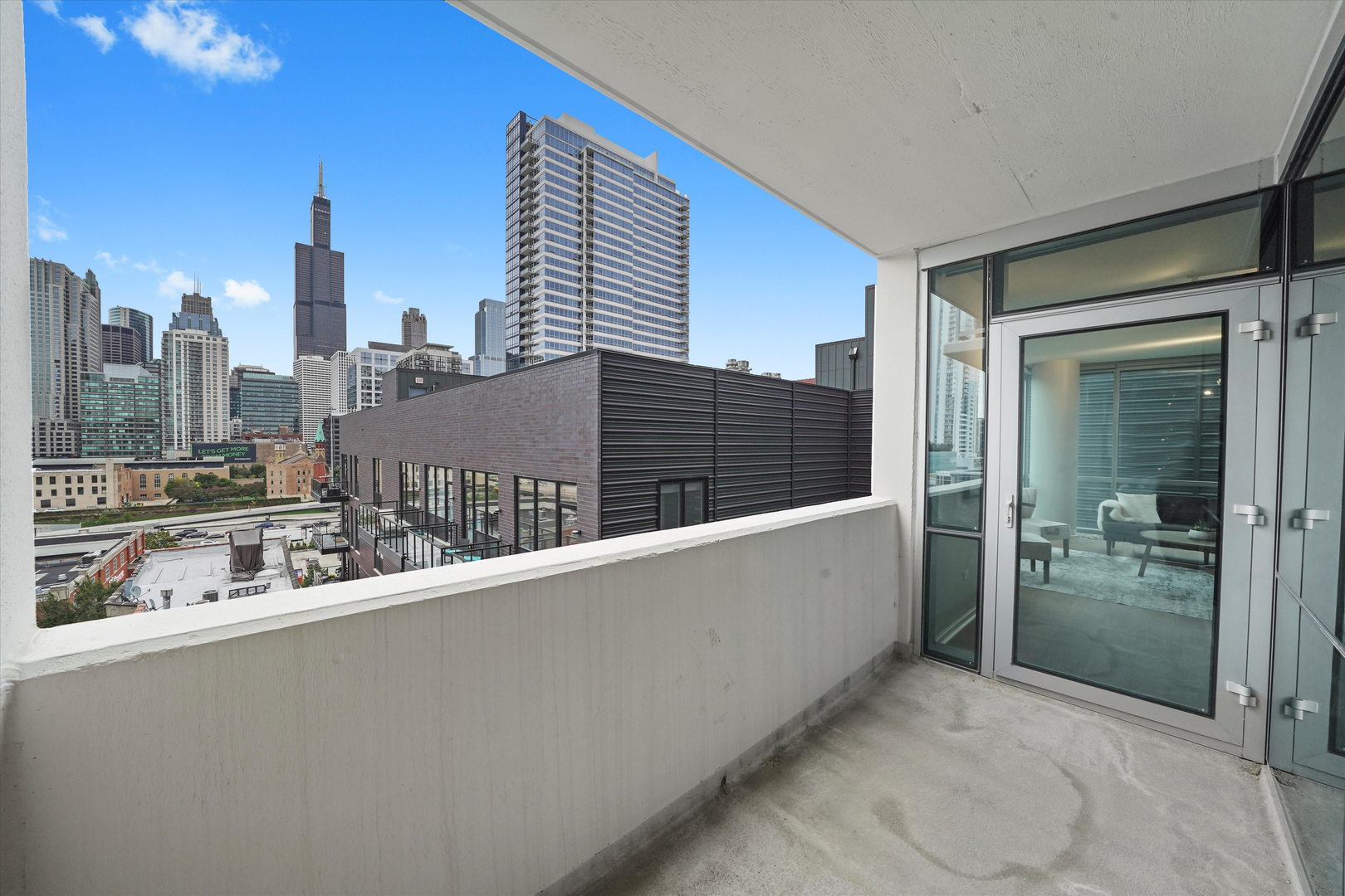 125 S Green Street Unit: 806A