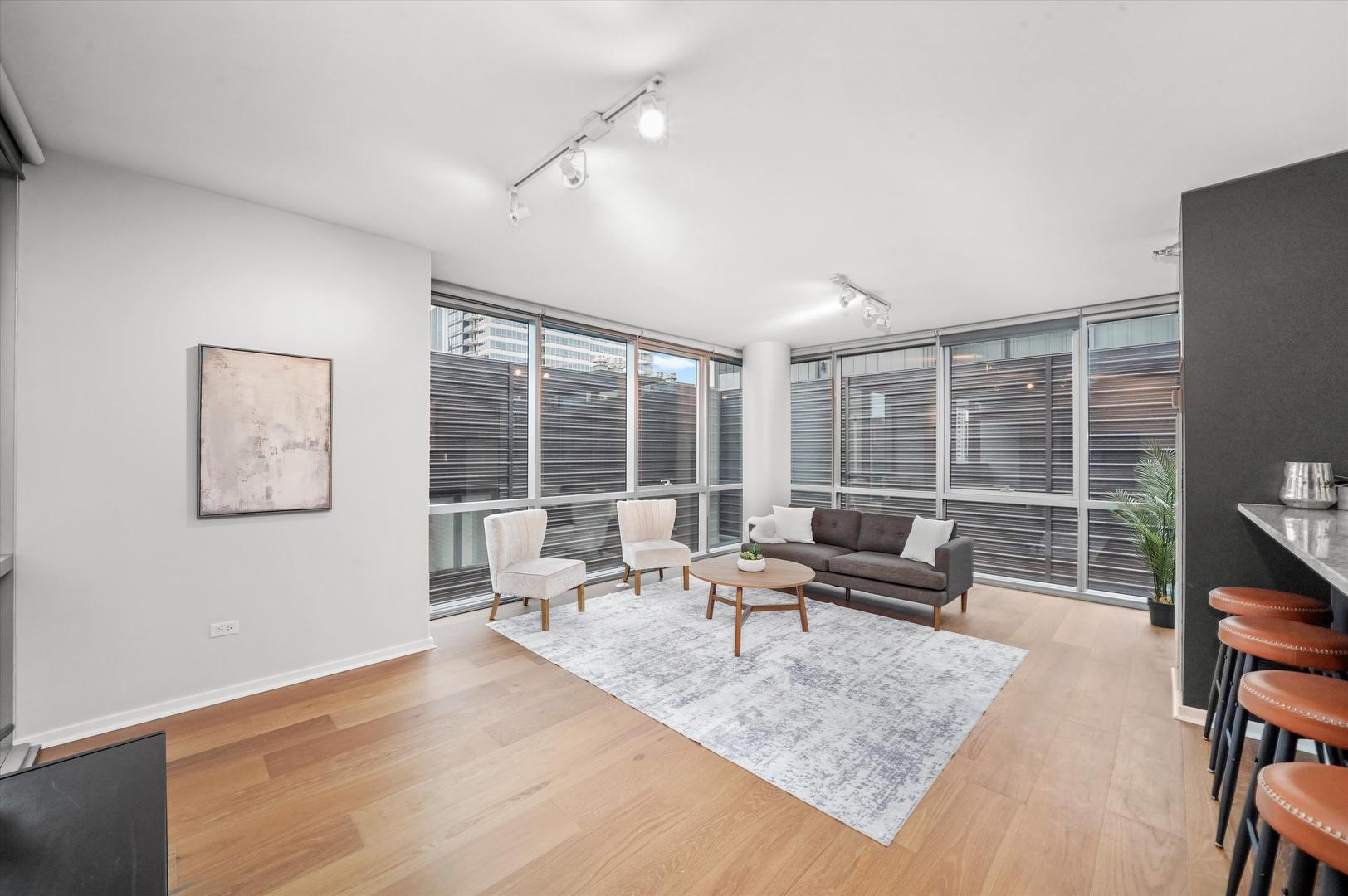 125 S Green Street Unit: 806A