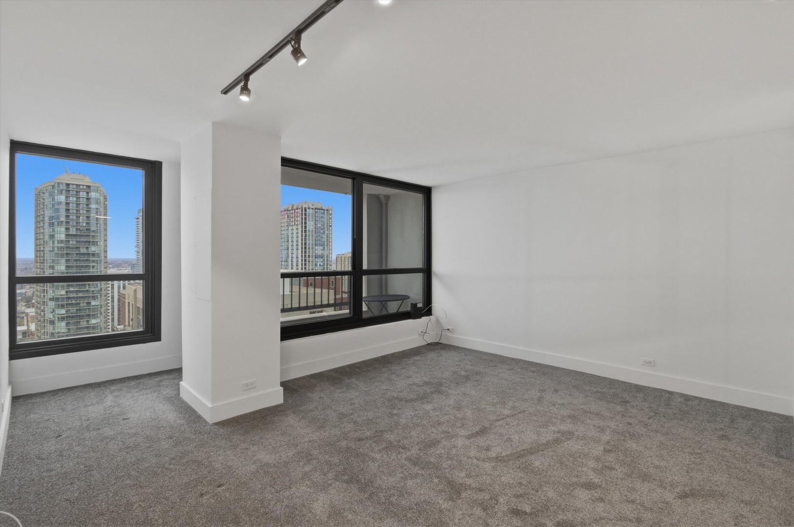 1030 N State Street Unit: 21A
