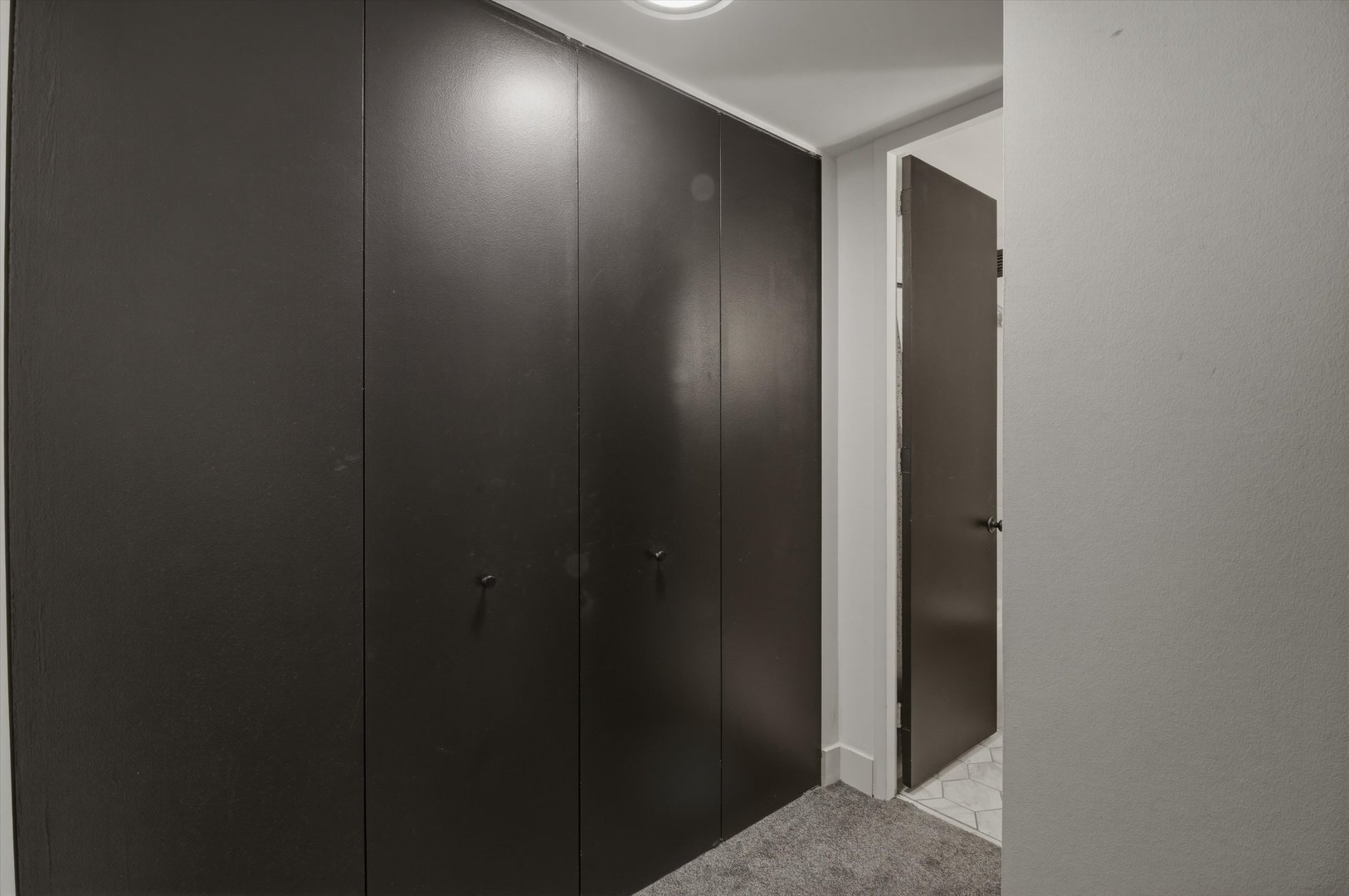 1030 N State Street Unit: 21A